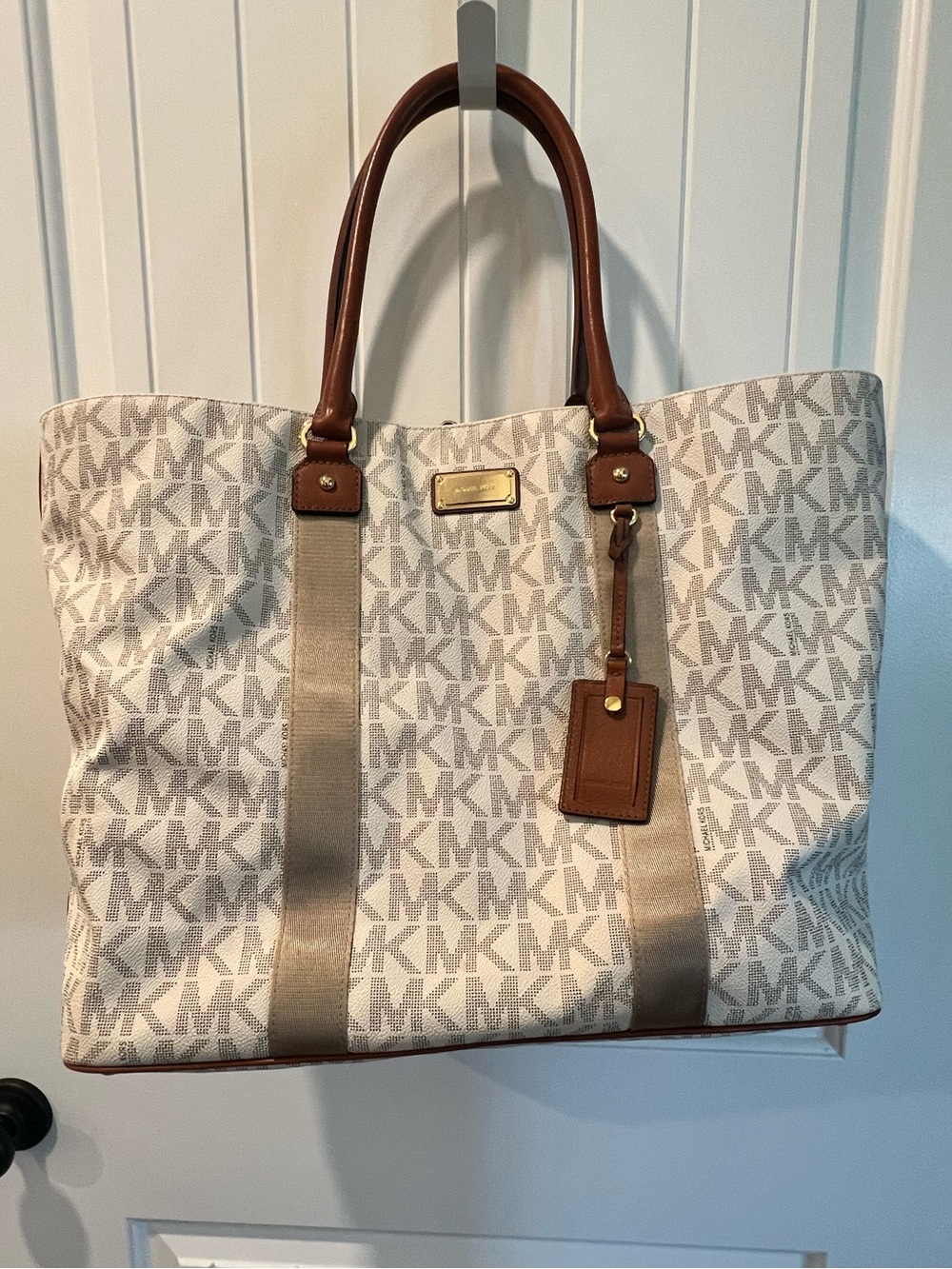 Michael Kors MK Signature EW East West LARGE Travel Tote, Vanilla, RARE!
